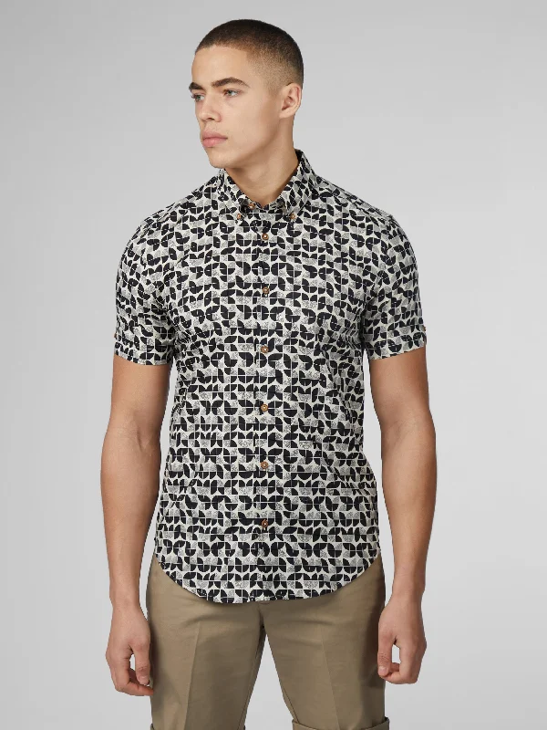 Linear Print Shirt - Black Refined Men's Classic 